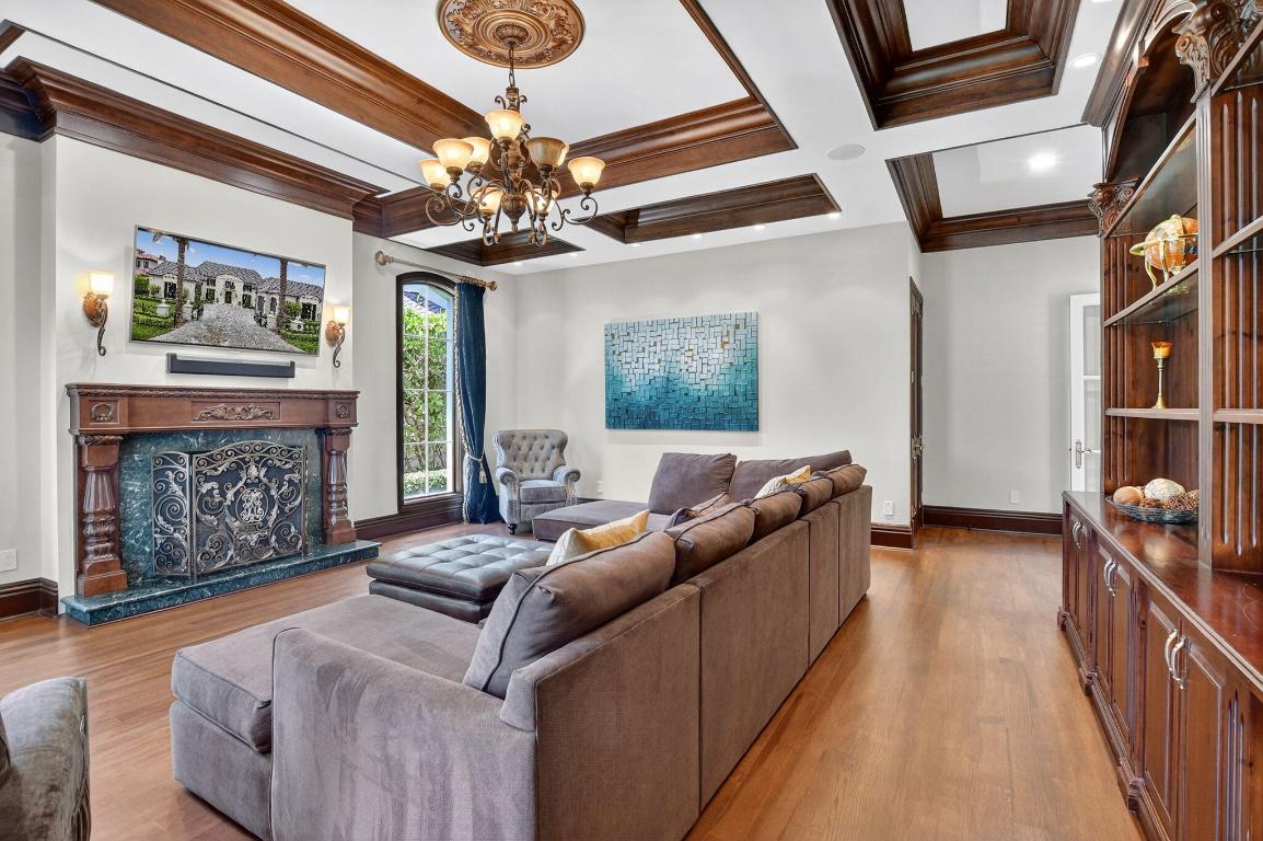 377 E Coconut Palm Boca Raton, FL 33432