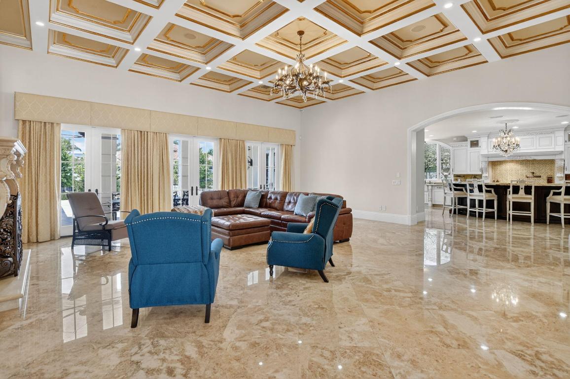 377 E Coconut Palm Boca Raton, FL 33432