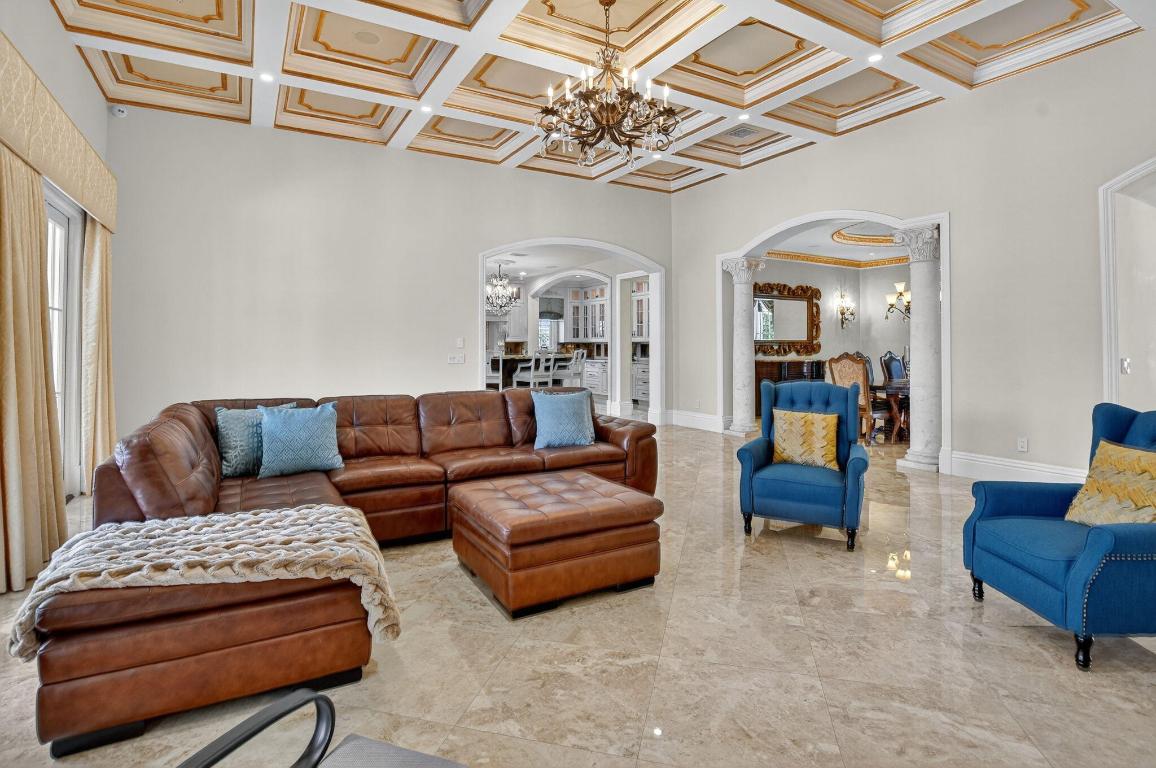 377 E Coconut Palm Boca Raton, FL 33432