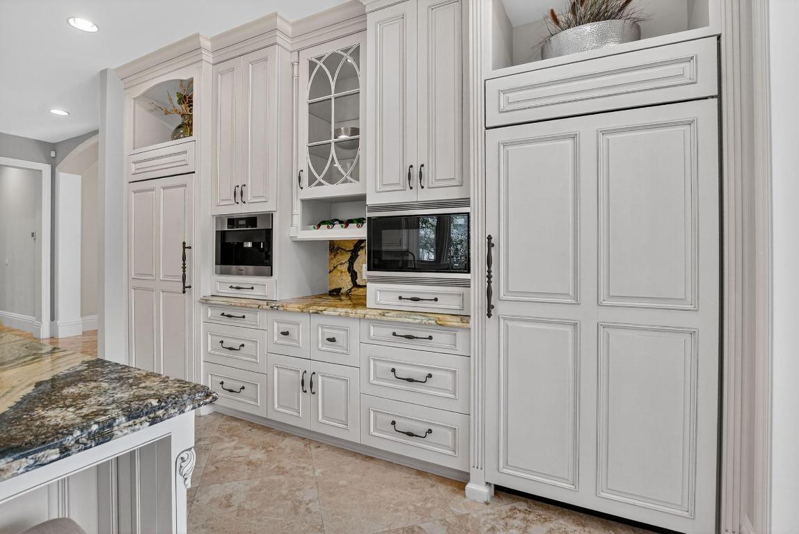 377 E Coconut Palm Boca Raton, FL 33432