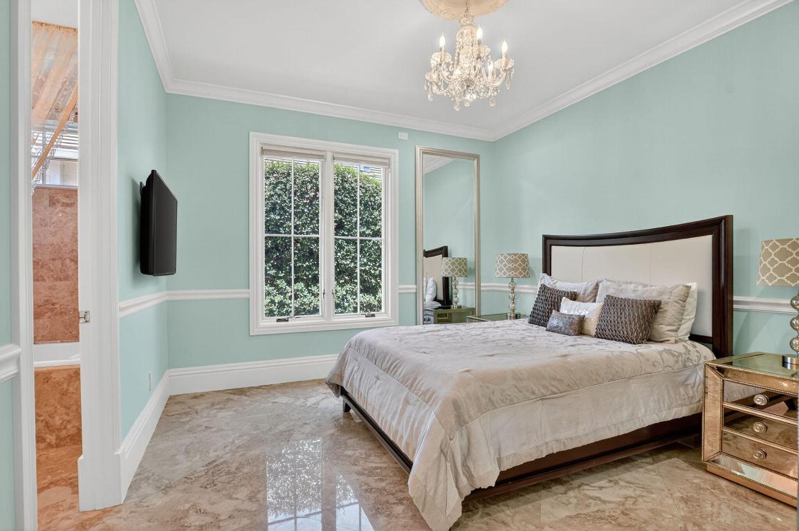 377 E Coconut Palm Boca Raton, FL 33432