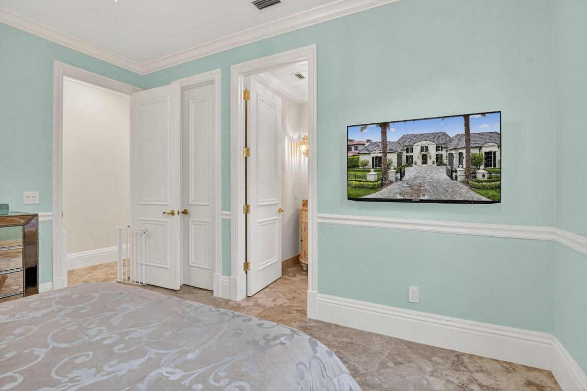 377 E Coconut Palm Boca Raton, FL 33432