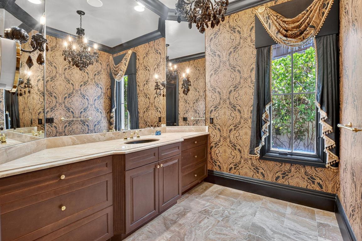 377 E Coconut Palm Boca Raton, FL 33432