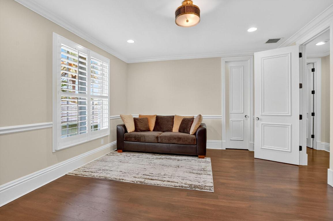 377 E Coconut Palm Boca Raton, FL 33432