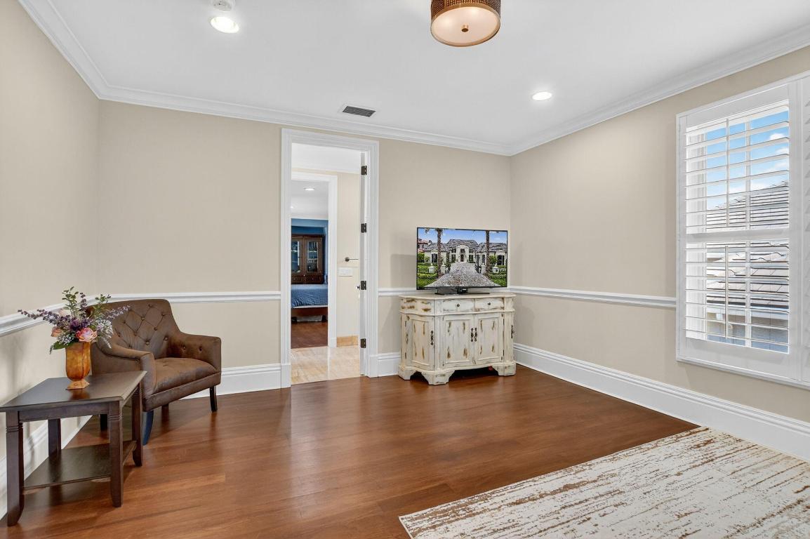 377 E Coconut Palm Boca Raton, FL 33432