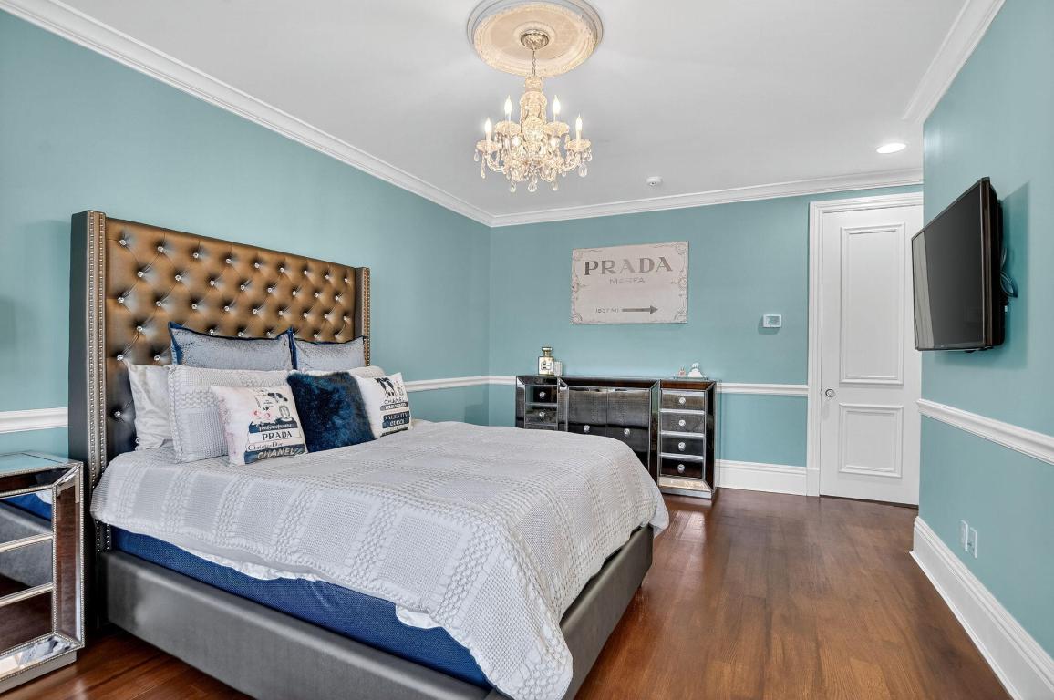 377 E Coconut Palm Boca Raton, FL 33432