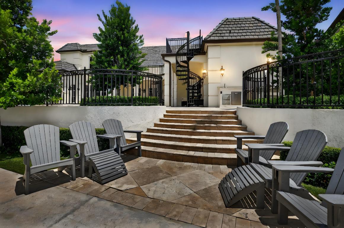 377 E Coconut Palm Boca Raton, FL 33432