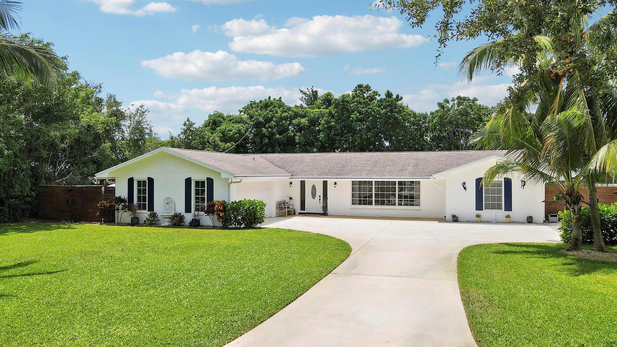 339 Country Clb Dr
