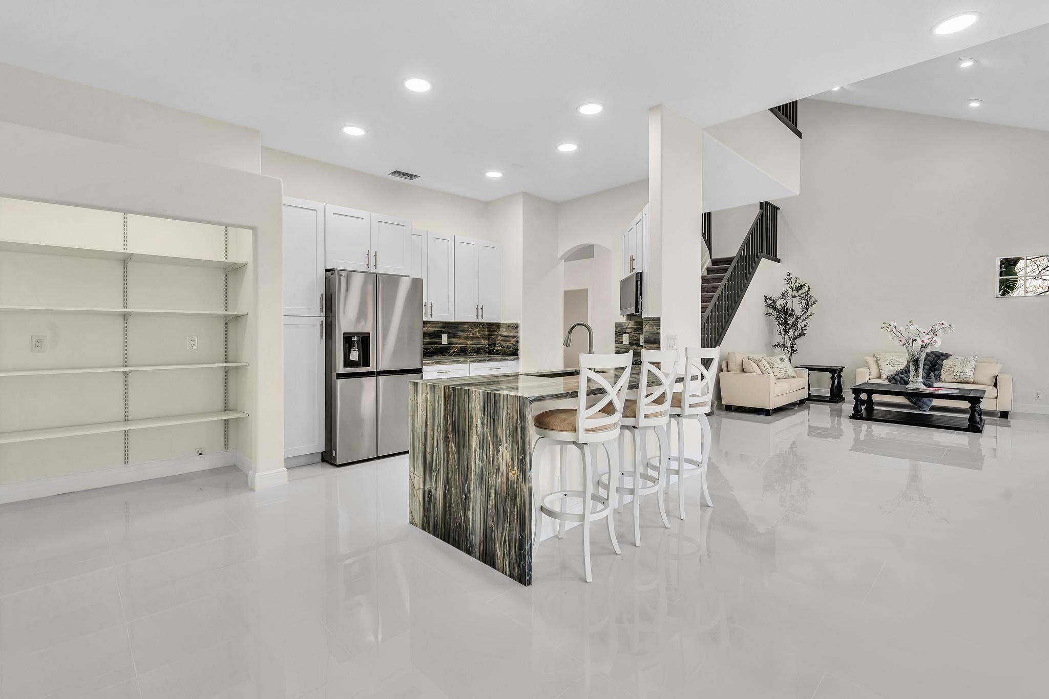 36 Monterey Pointe Dr