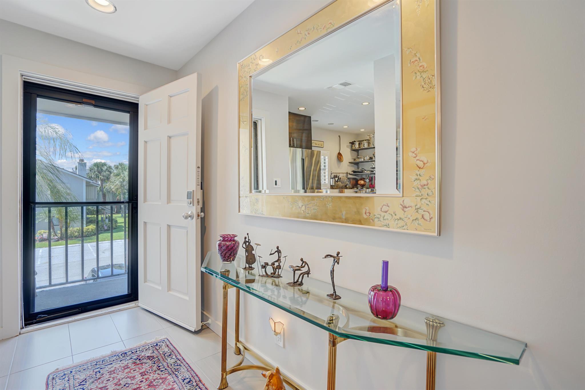 102 Clubhouse Cir Jupiter, FL 33477