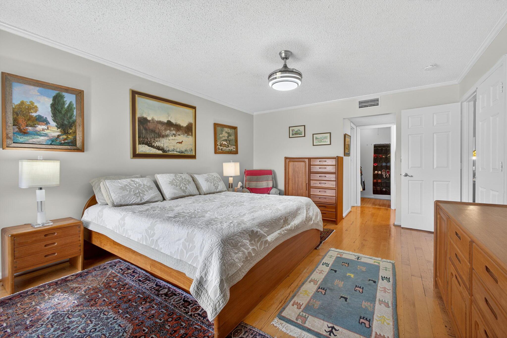 704 Clubhouse Cir Jupiter, FL 33477