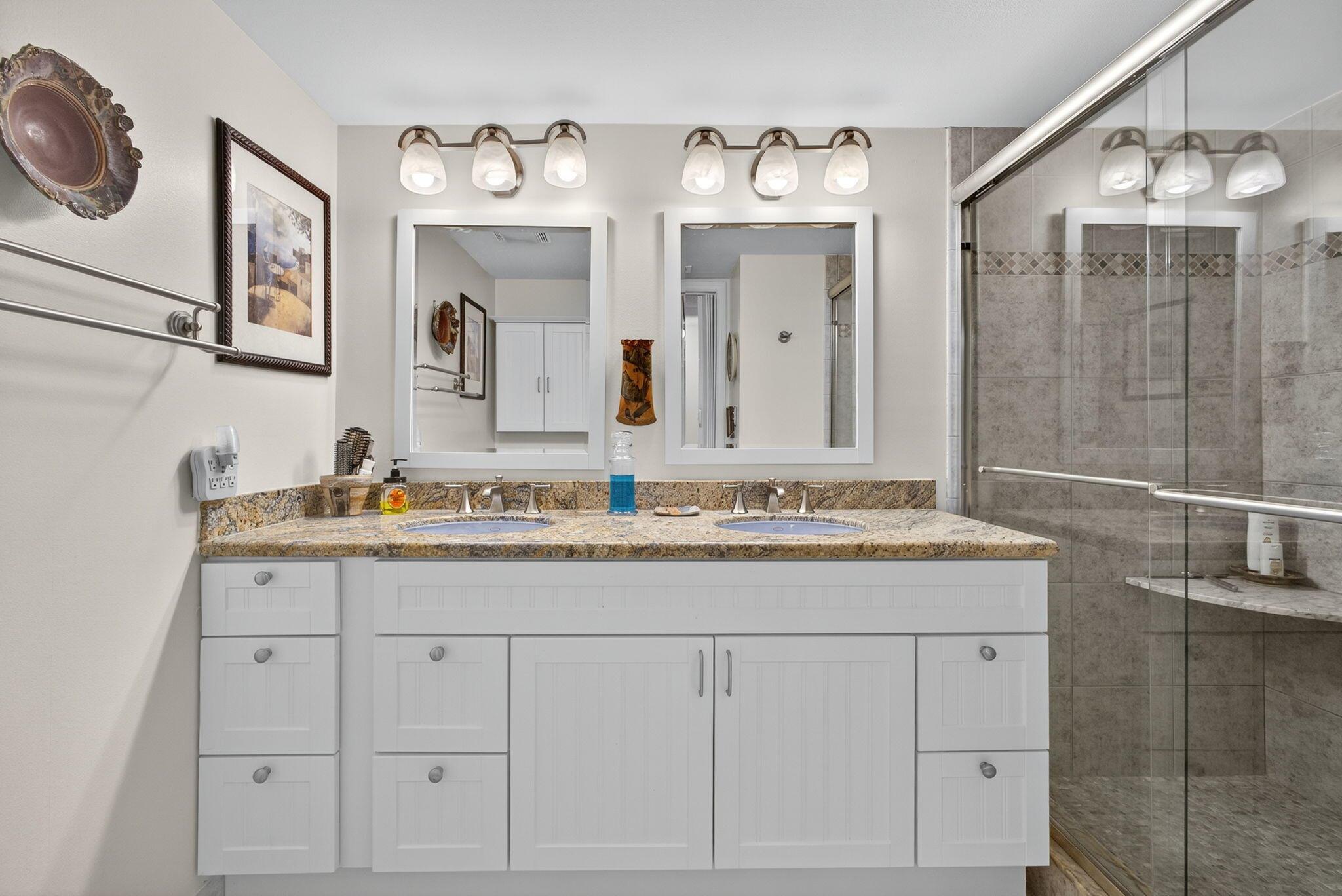 704 Clubhouse Cir Jupiter, FL 33477