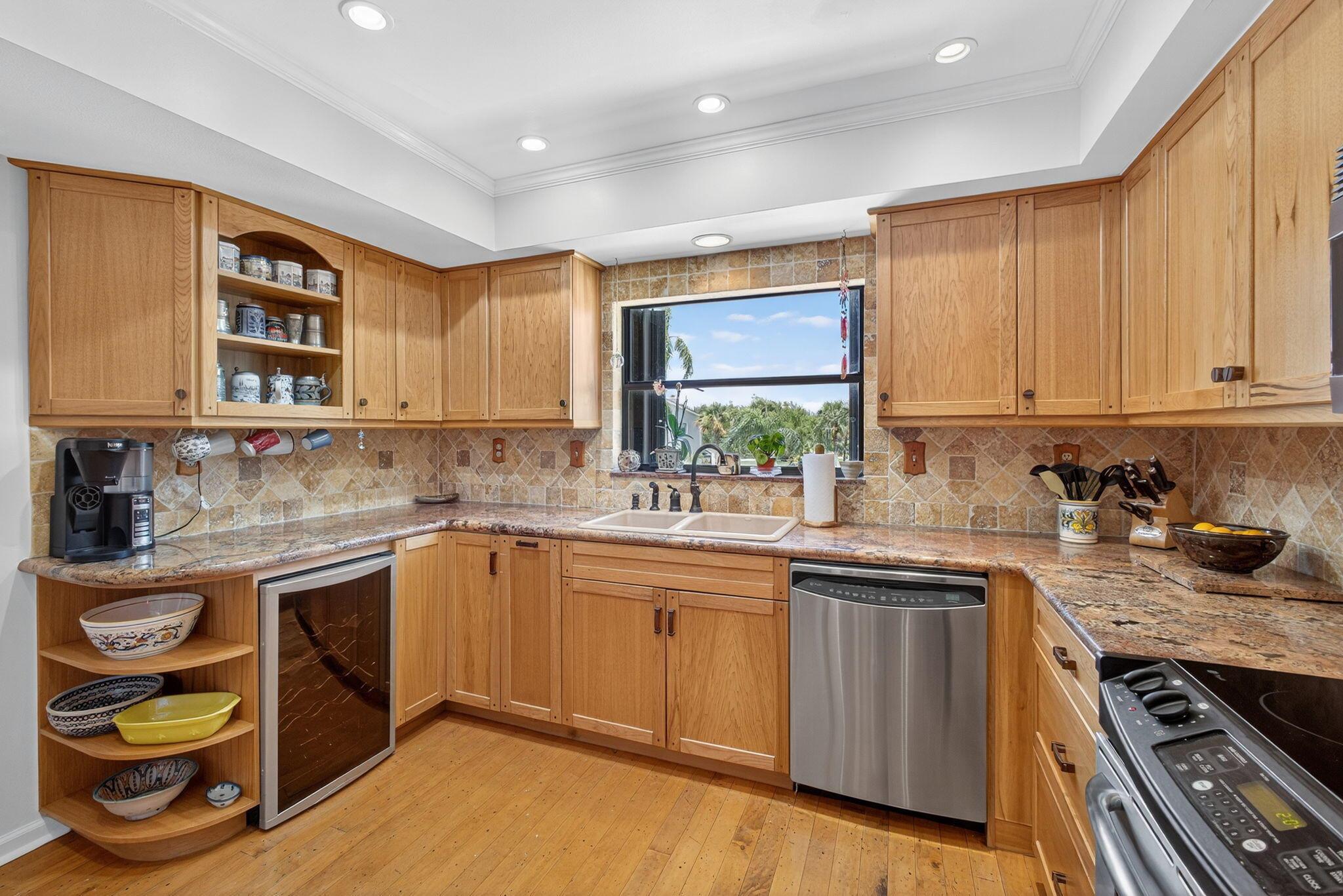 704 Clubhouse Cir Jupiter, FL 33477