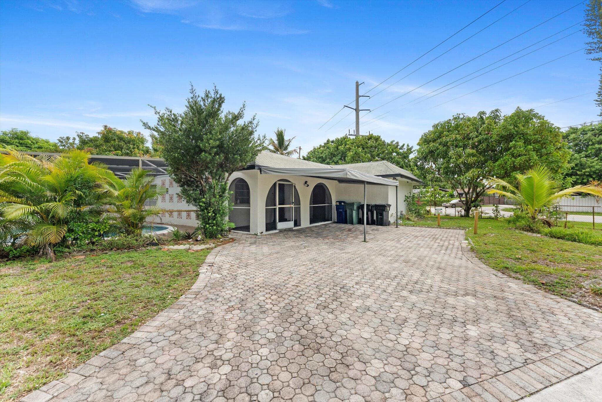 3101 SW 16th St