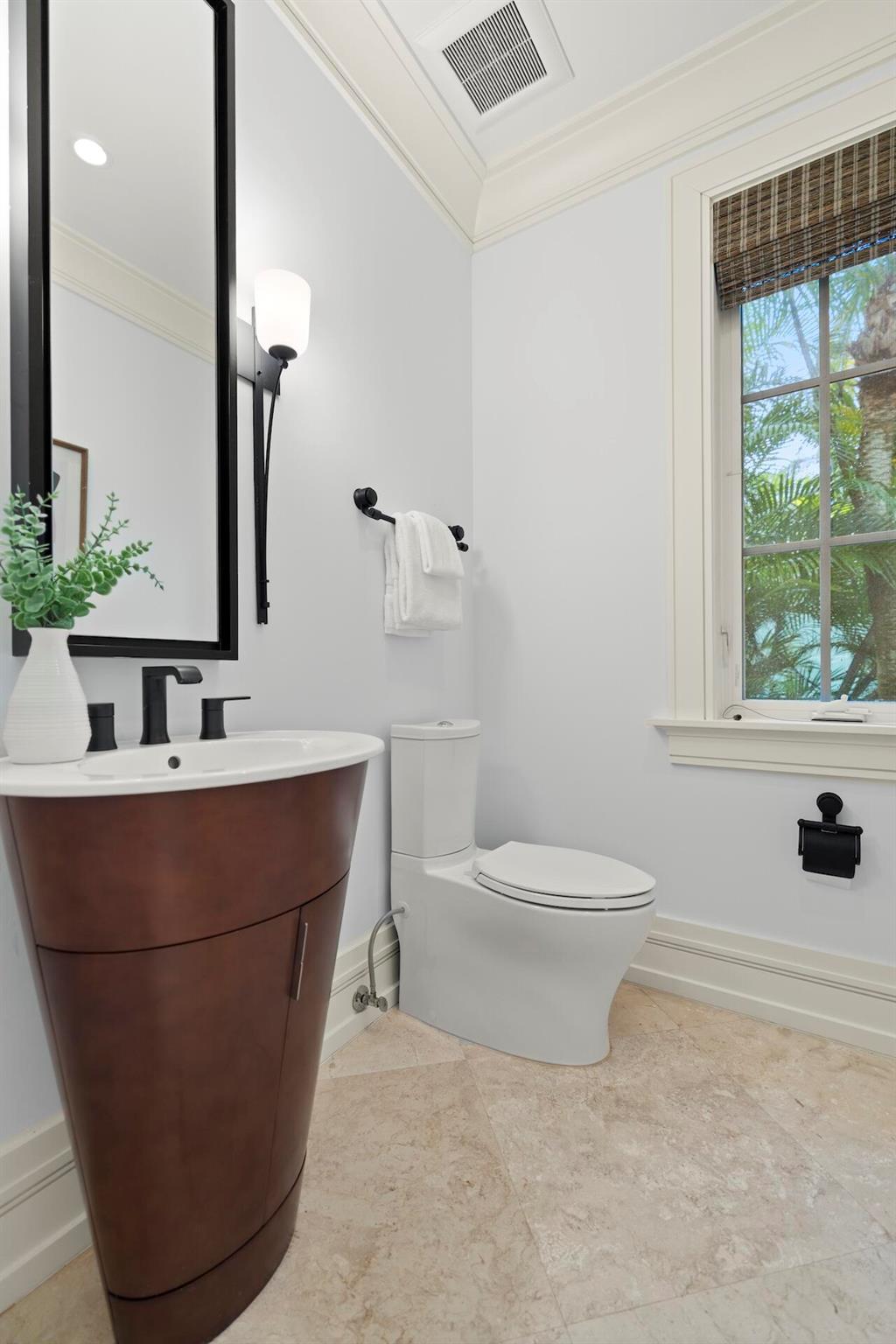 8 Osprey Dr Ocean Ridge, FL 33435