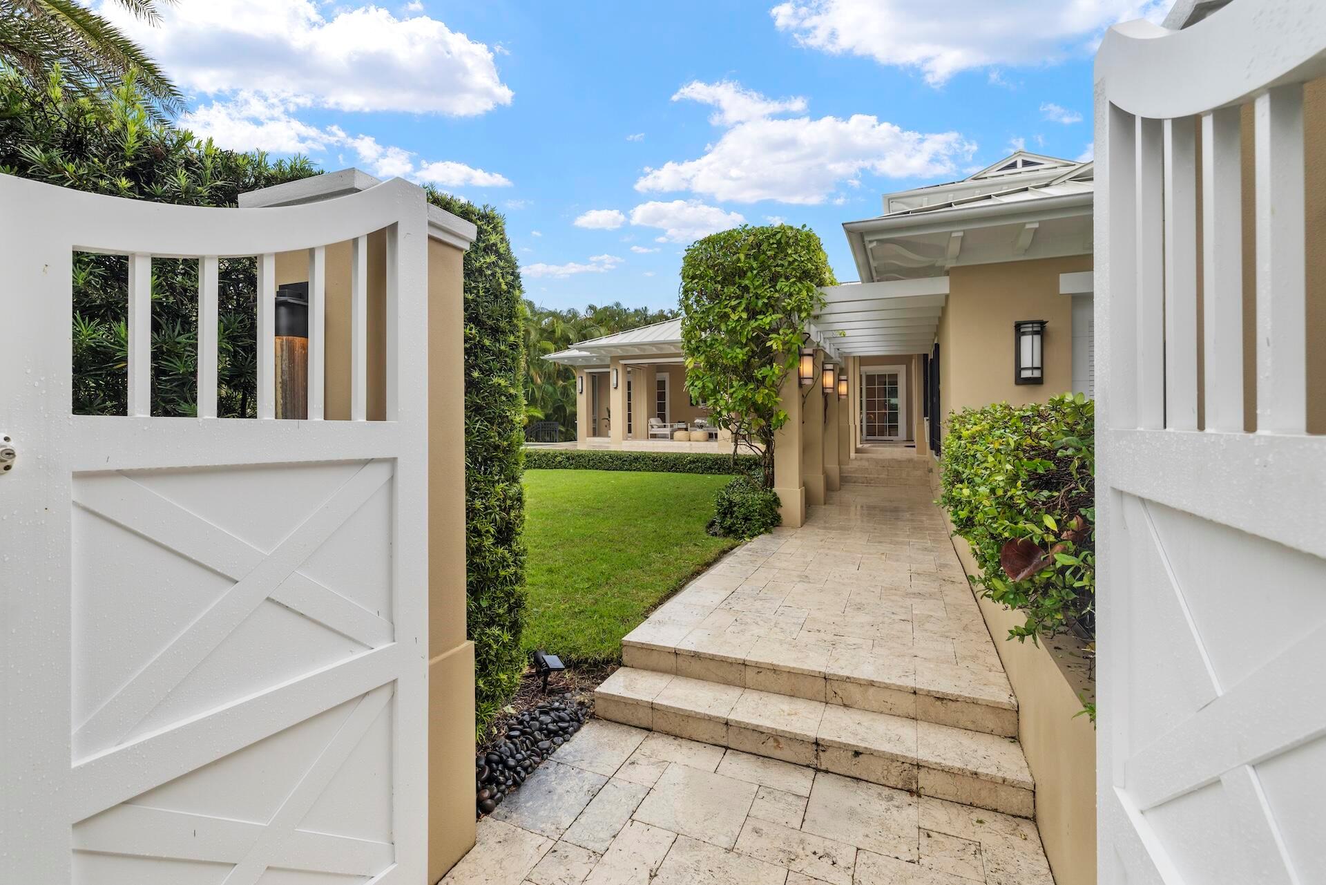 8 Osprey Dr Ocean Ridge, FL 33435