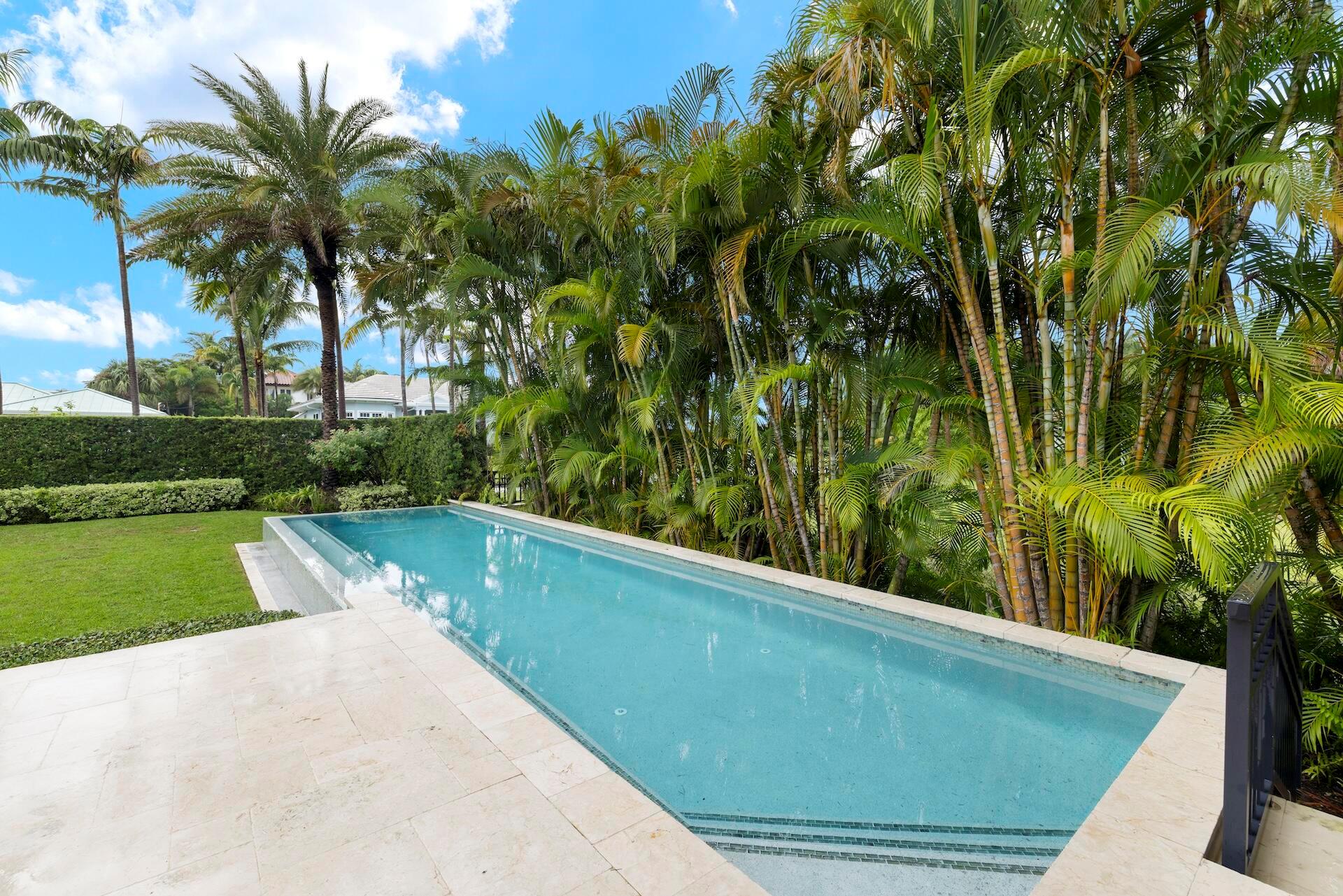 8 Osprey Dr Ocean Ridge, FL 33435