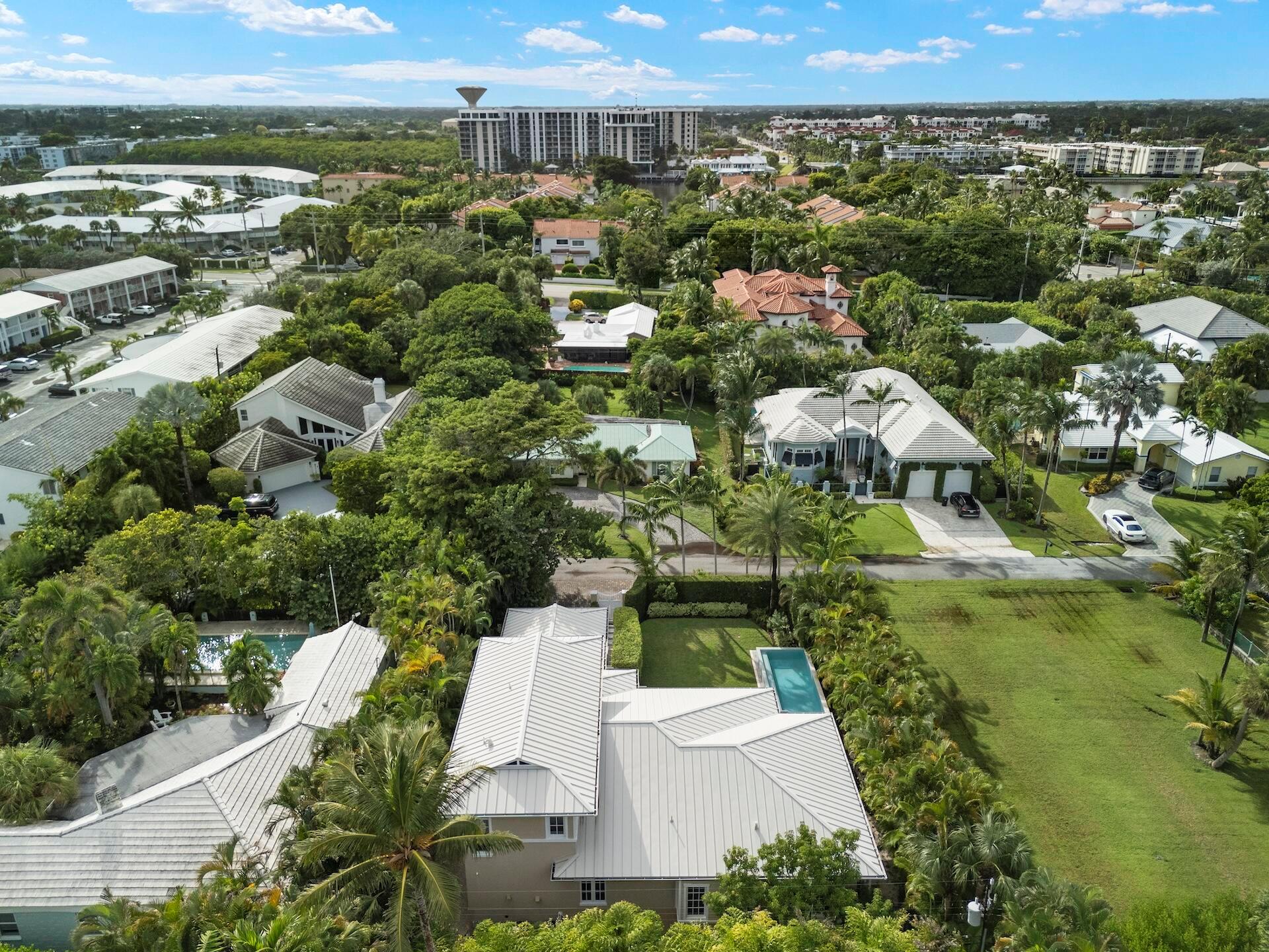 8 Osprey Dr Ocean Ridge, FL 33435