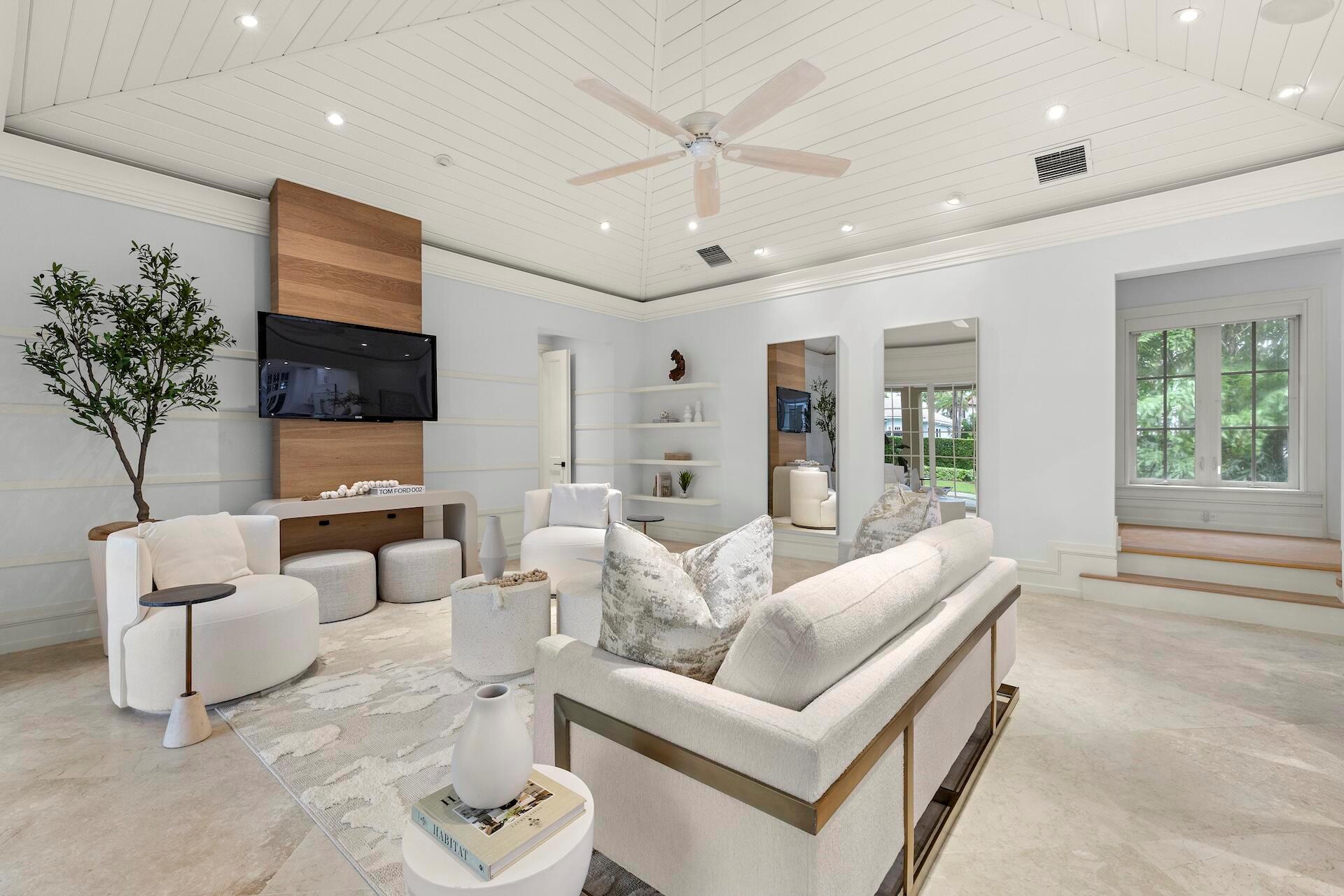 8 Osprey Dr Ocean Ridge, FL 33435