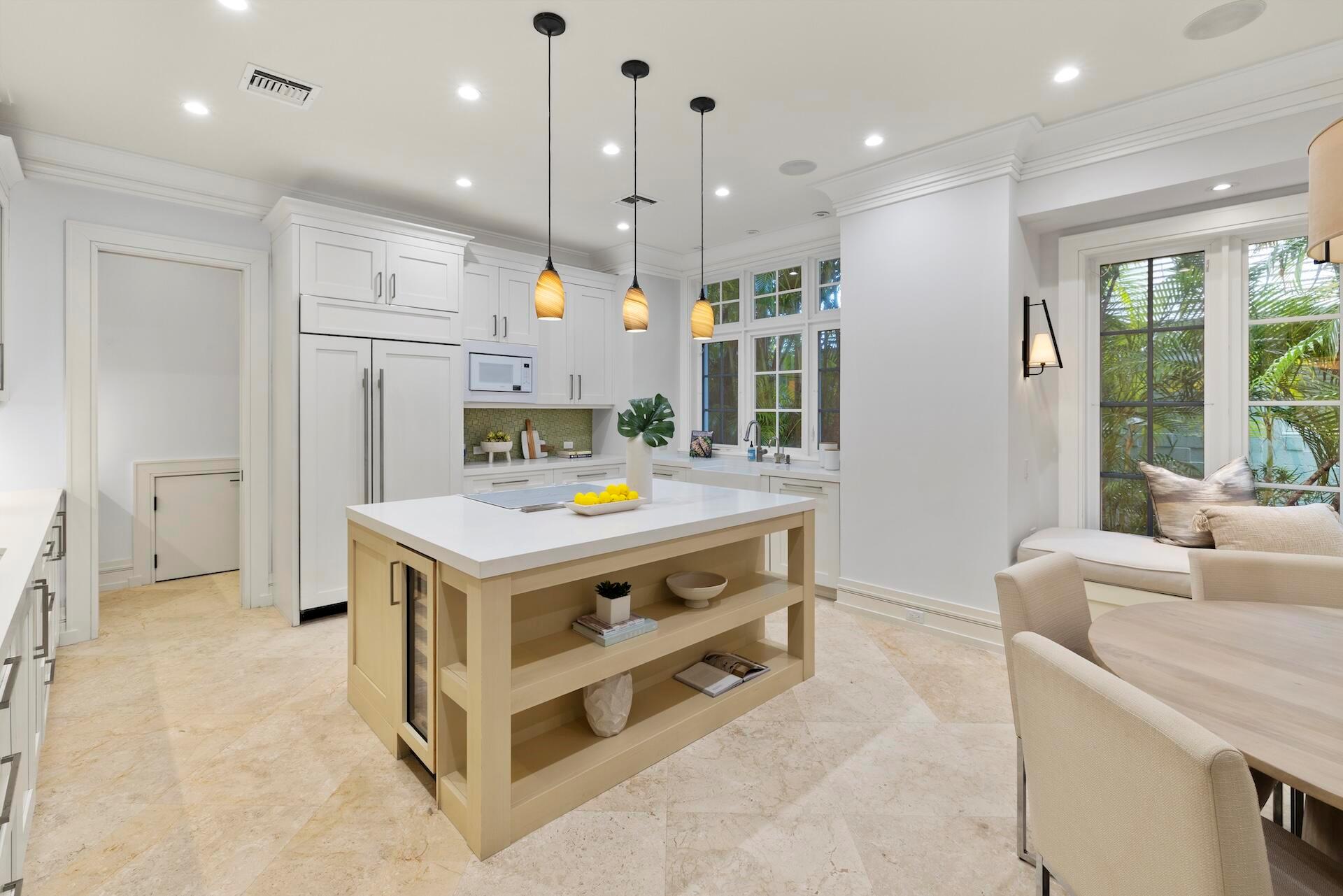 8 Osprey Dr Ocean Ridge, FL 33435