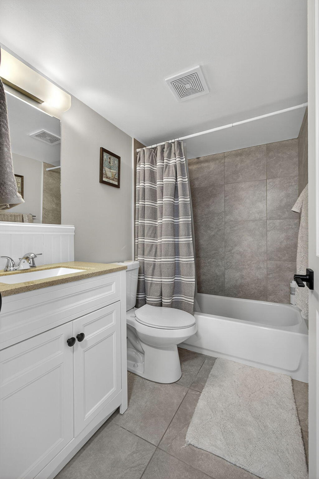 150 Pineview #L7 Jupiter, FL 33469