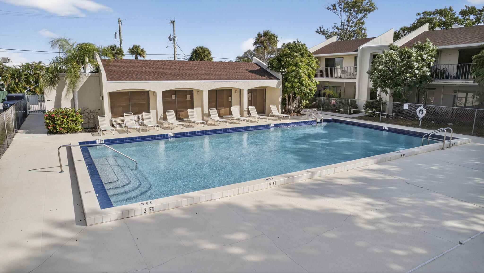 150 Pineview #L7 Jupiter, FL 33469