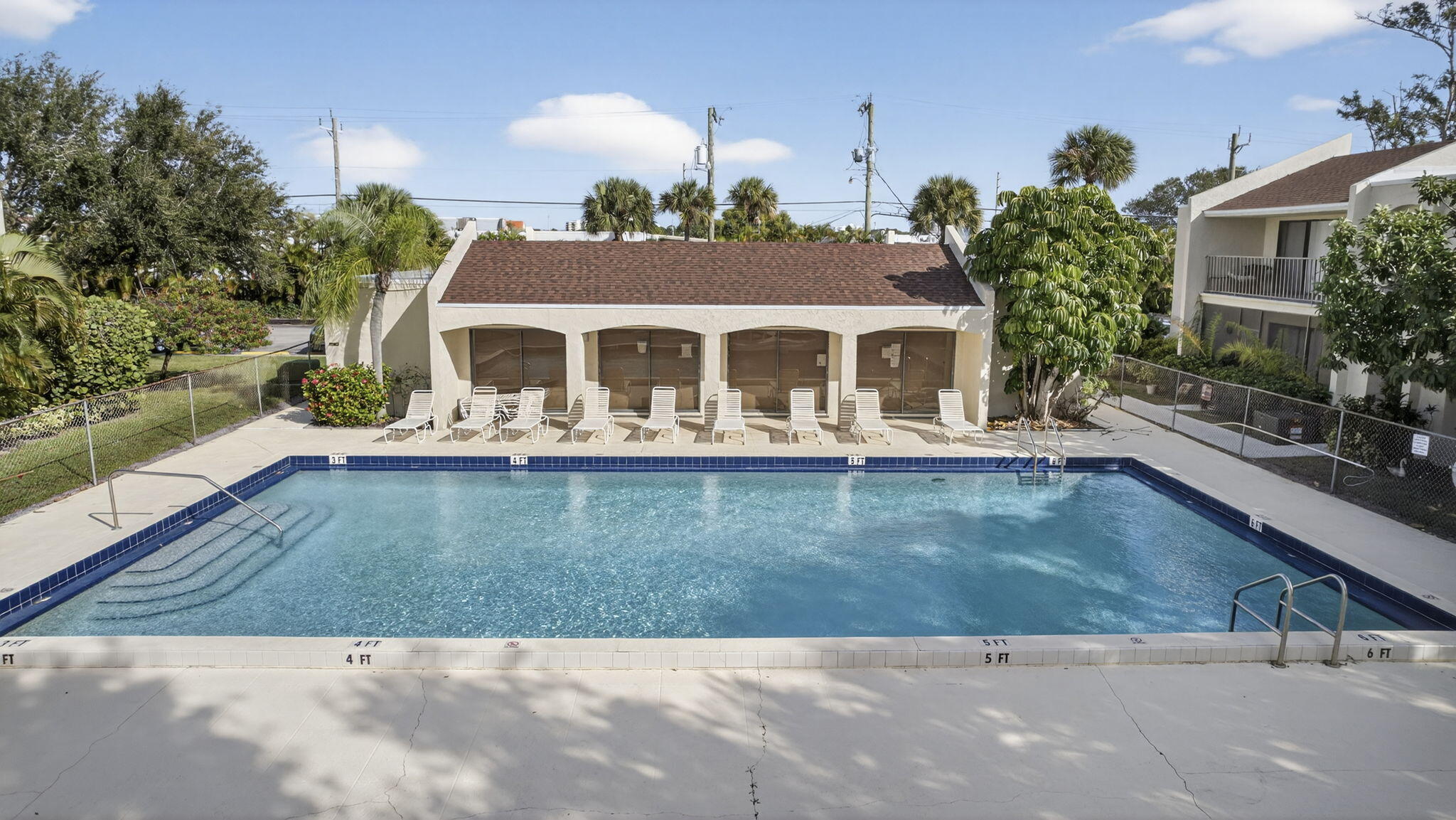 150 Pineview #L7 Jupiter, FL 33469