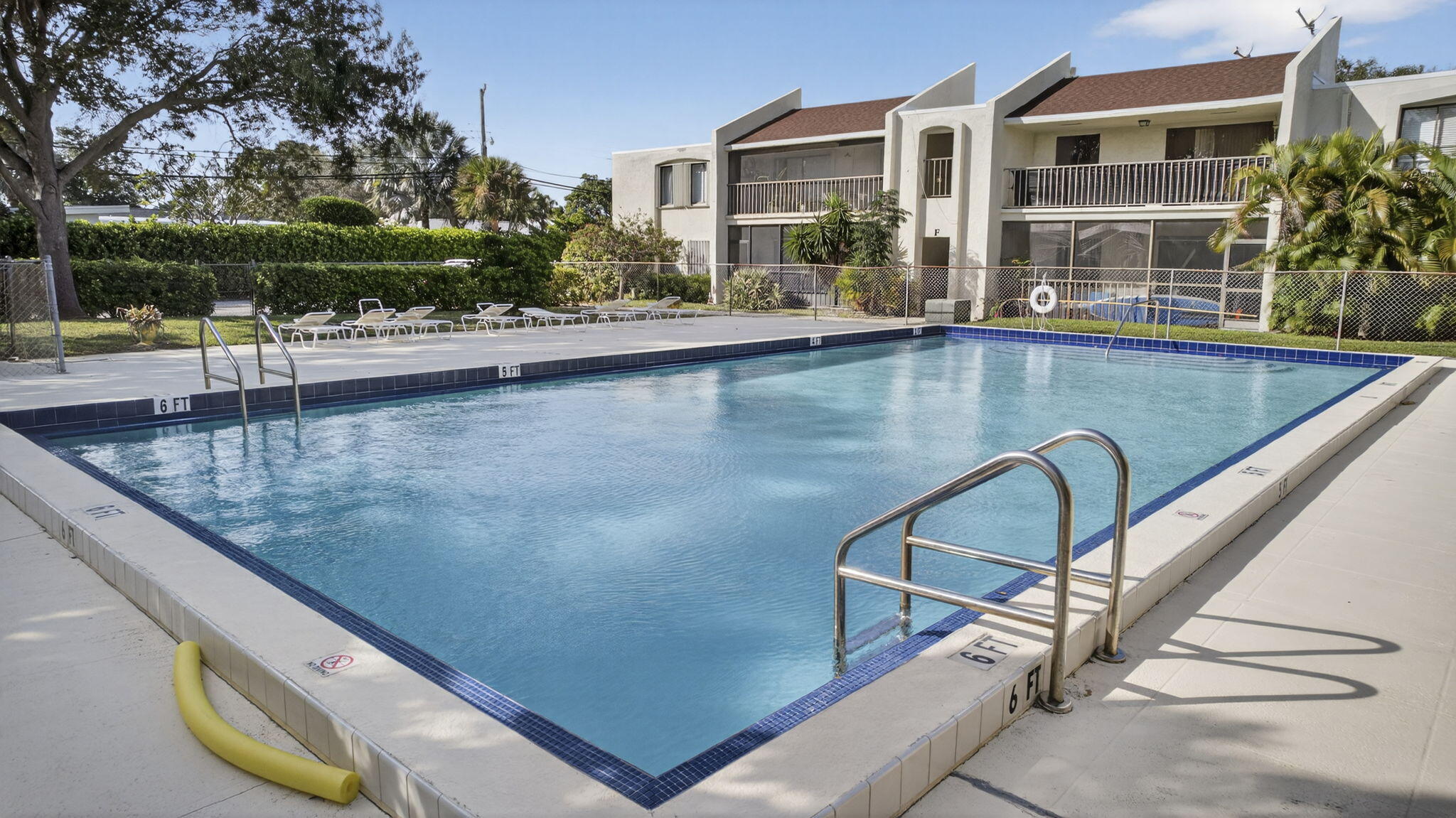 150 Pineview #L7 Jupiter, FL 33469