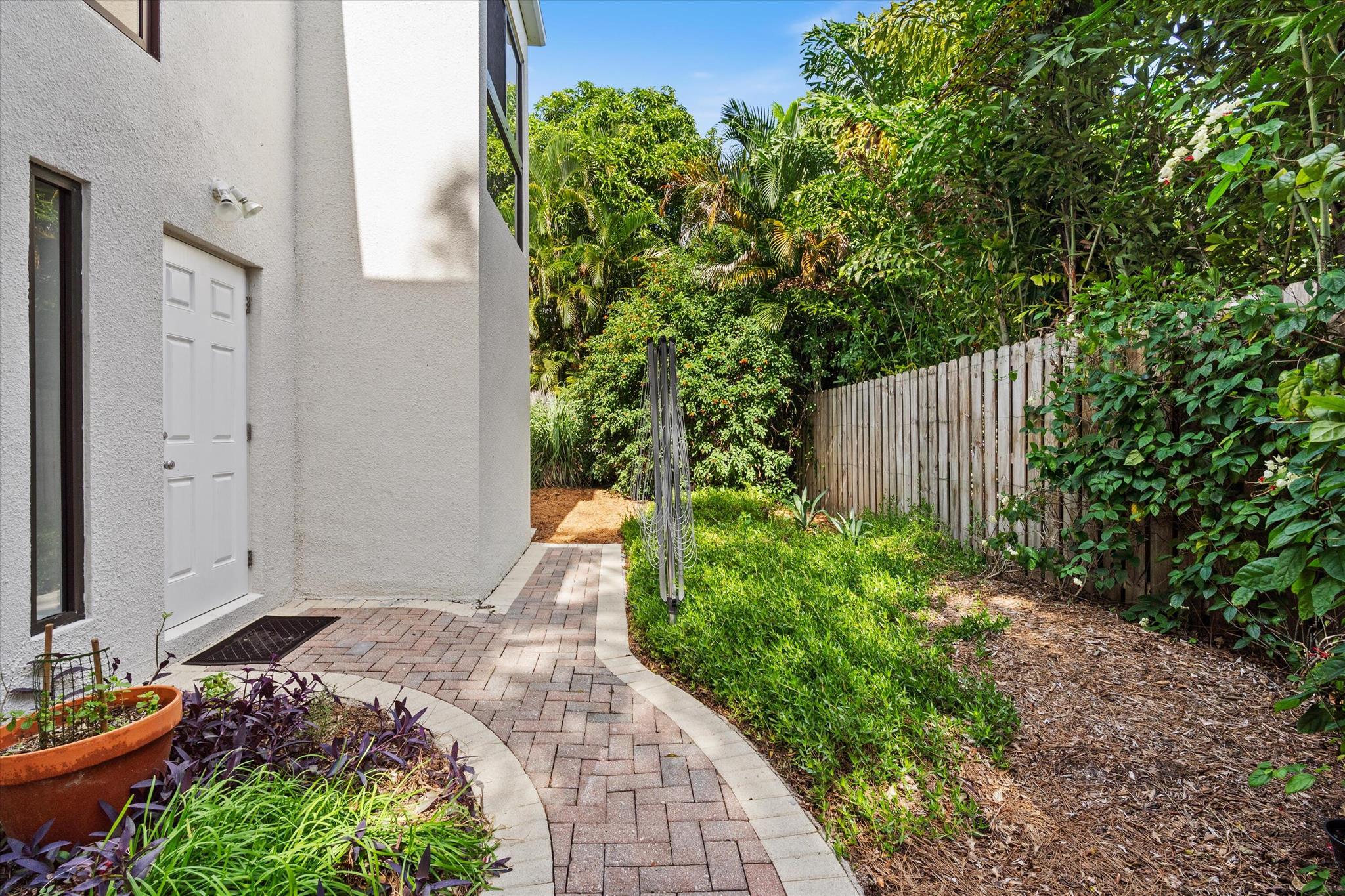 815 Tangerine Way Delray Beach, FL 33483