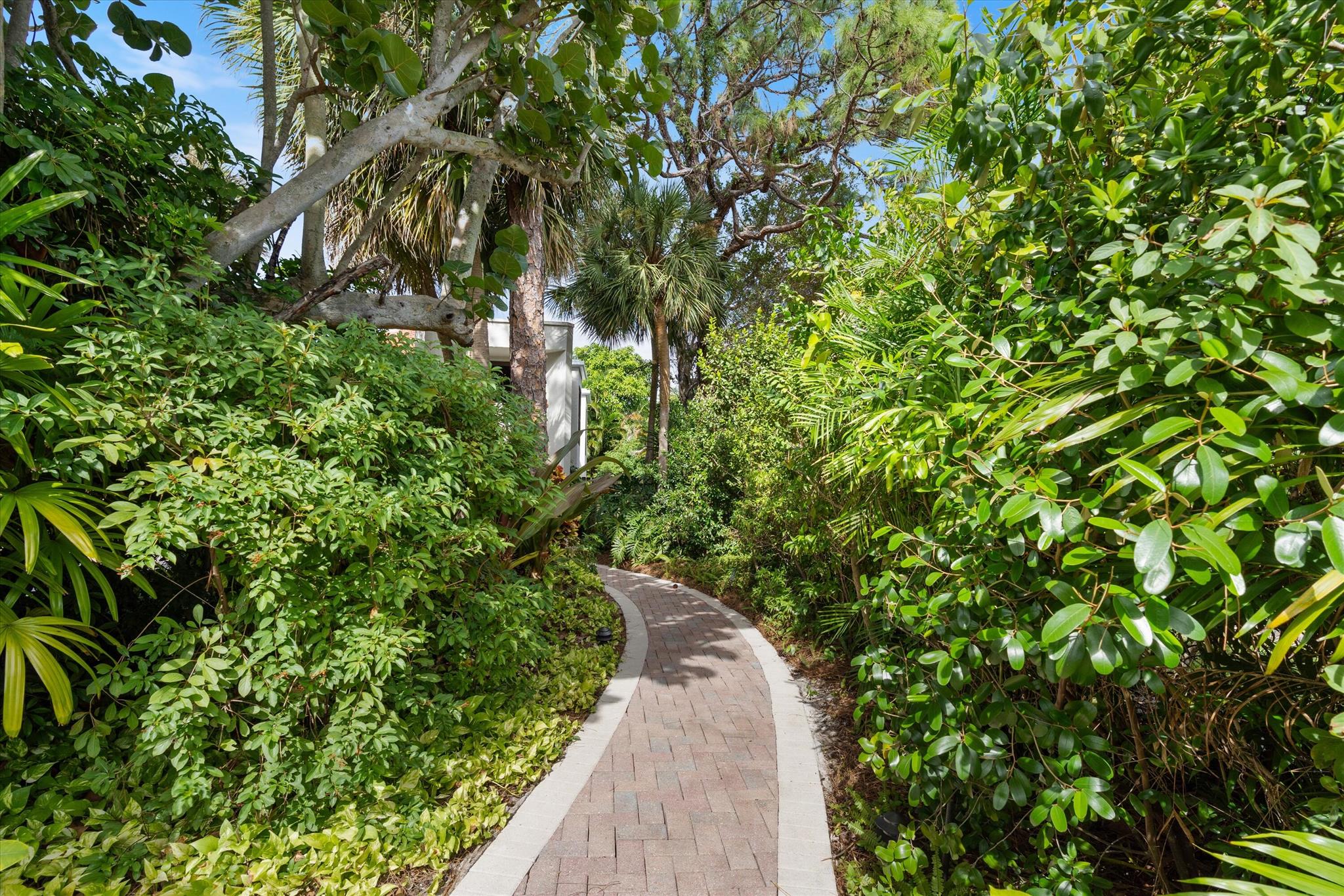 815 Tangerine Way Delray Beach, FL 33483