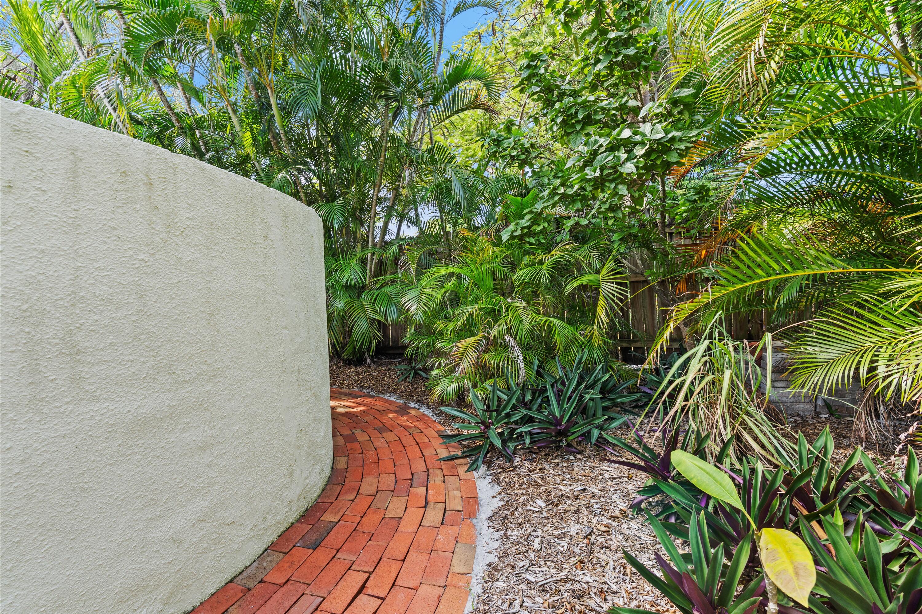 815 Tangerine Delray Beach, FL 33483