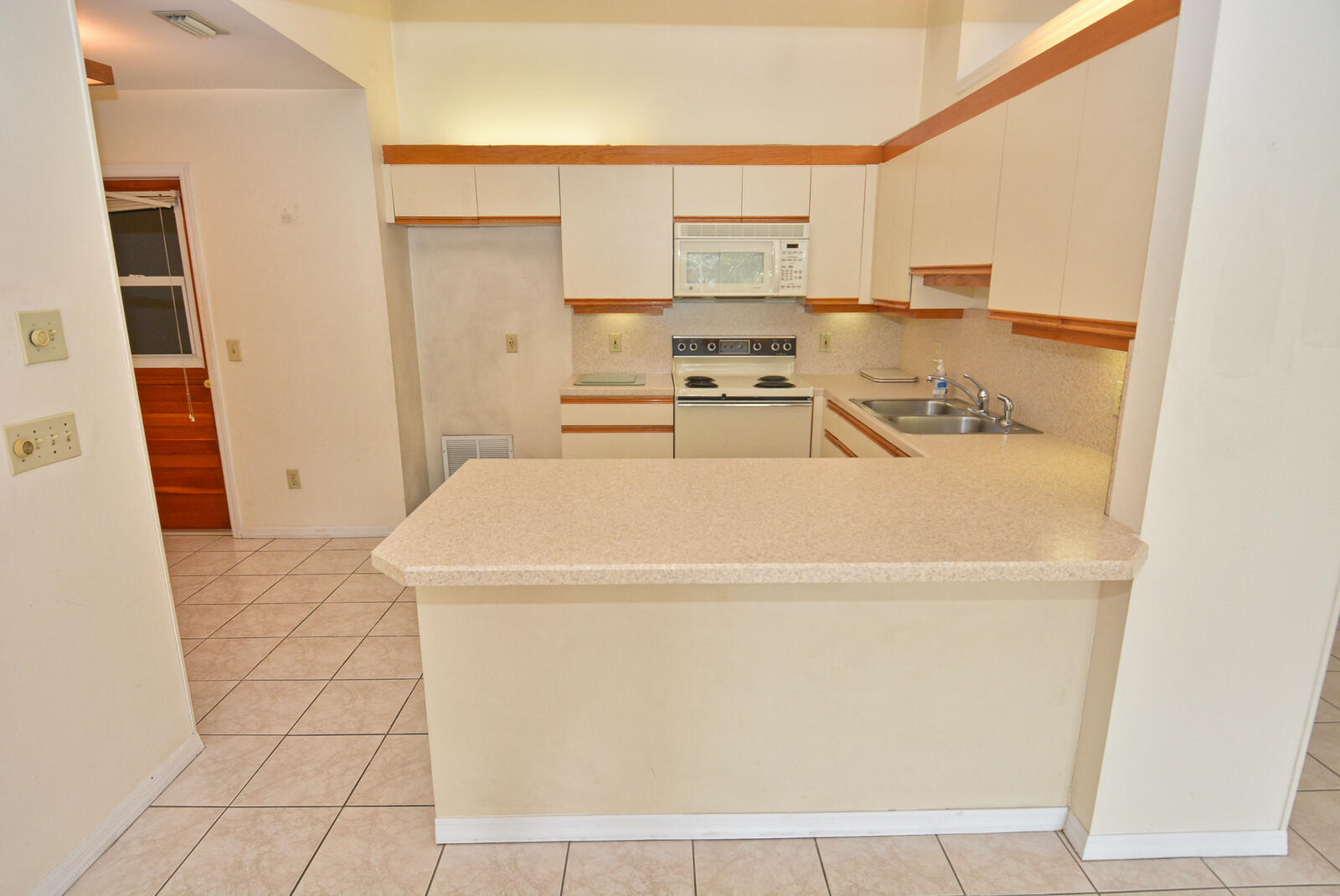 2544 SE Tropical East Cir Port St Lucie, FL 34952