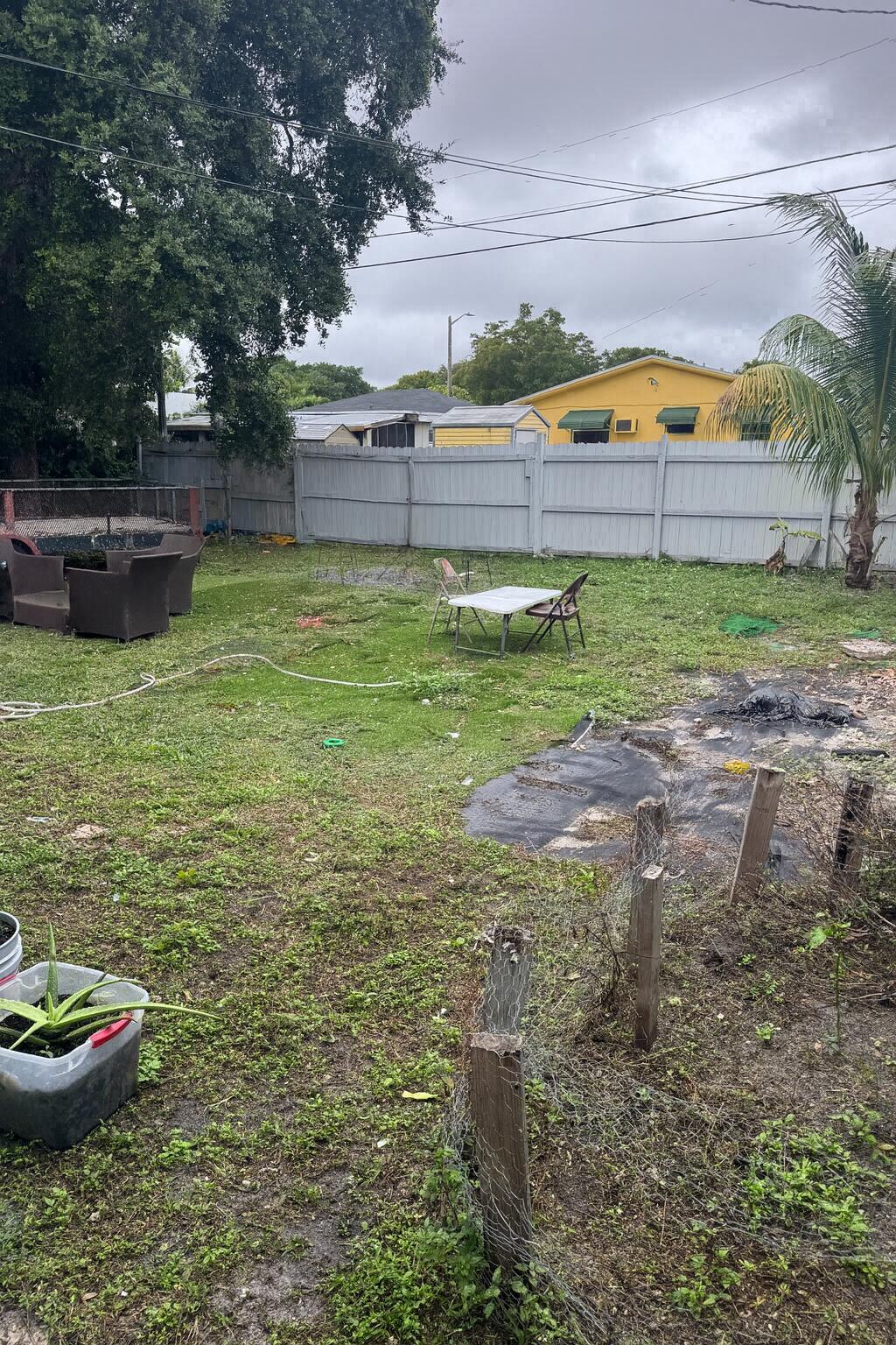 1017 NW 47th St Miami, FL 33127