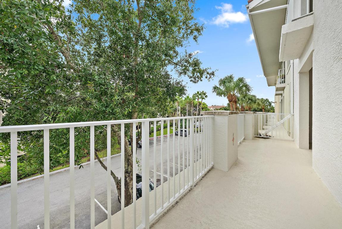 1155 Main #219 Jupiter, FL 33458
