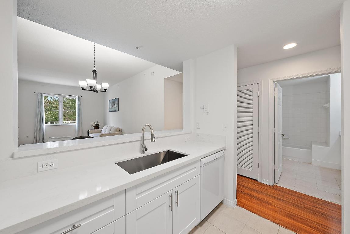 1155 Main #219 Jupiter, FL 33458