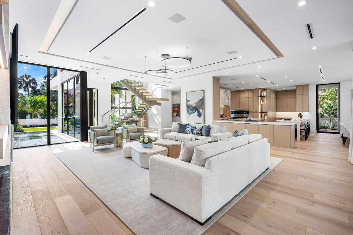 481 Thatch Palm Boca Raton, FL 33432