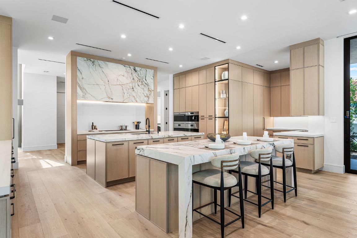 481 Thatch Palm Boca Raton, FL 33432