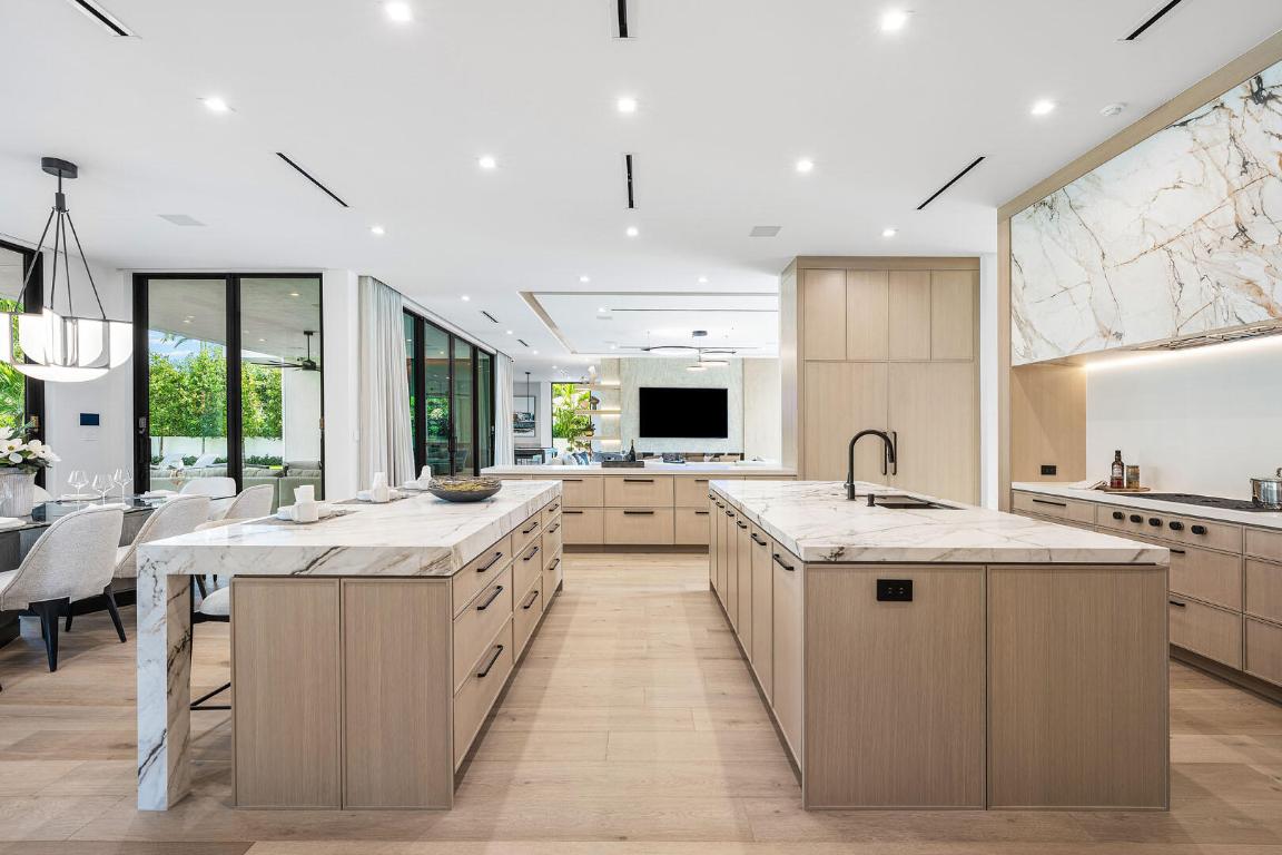 481 Thatch Palm Boca Raton, FL 33432