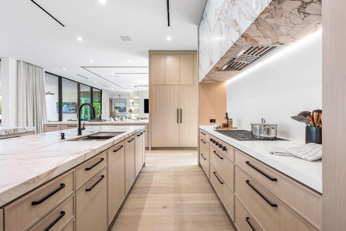 481 Thatch Palm Boca Raton, FL 33432