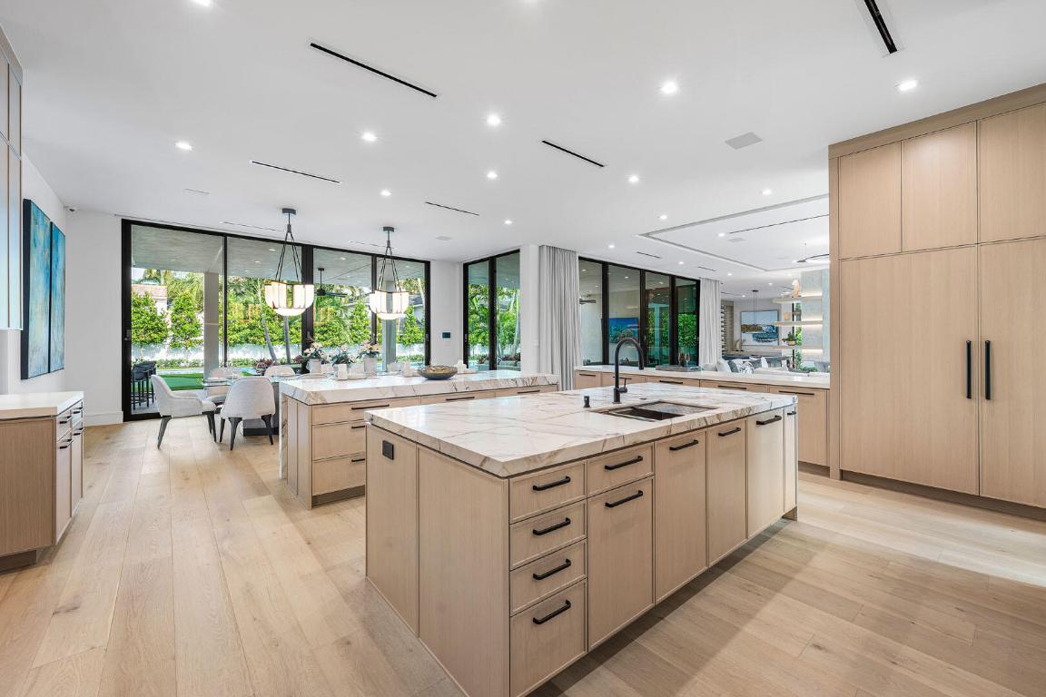 481 Thatch Palm Boca Raton, FL 33432