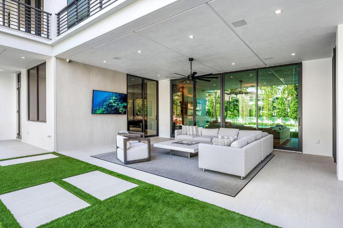 481 Thatch Palm Boca Raton, FL 33432