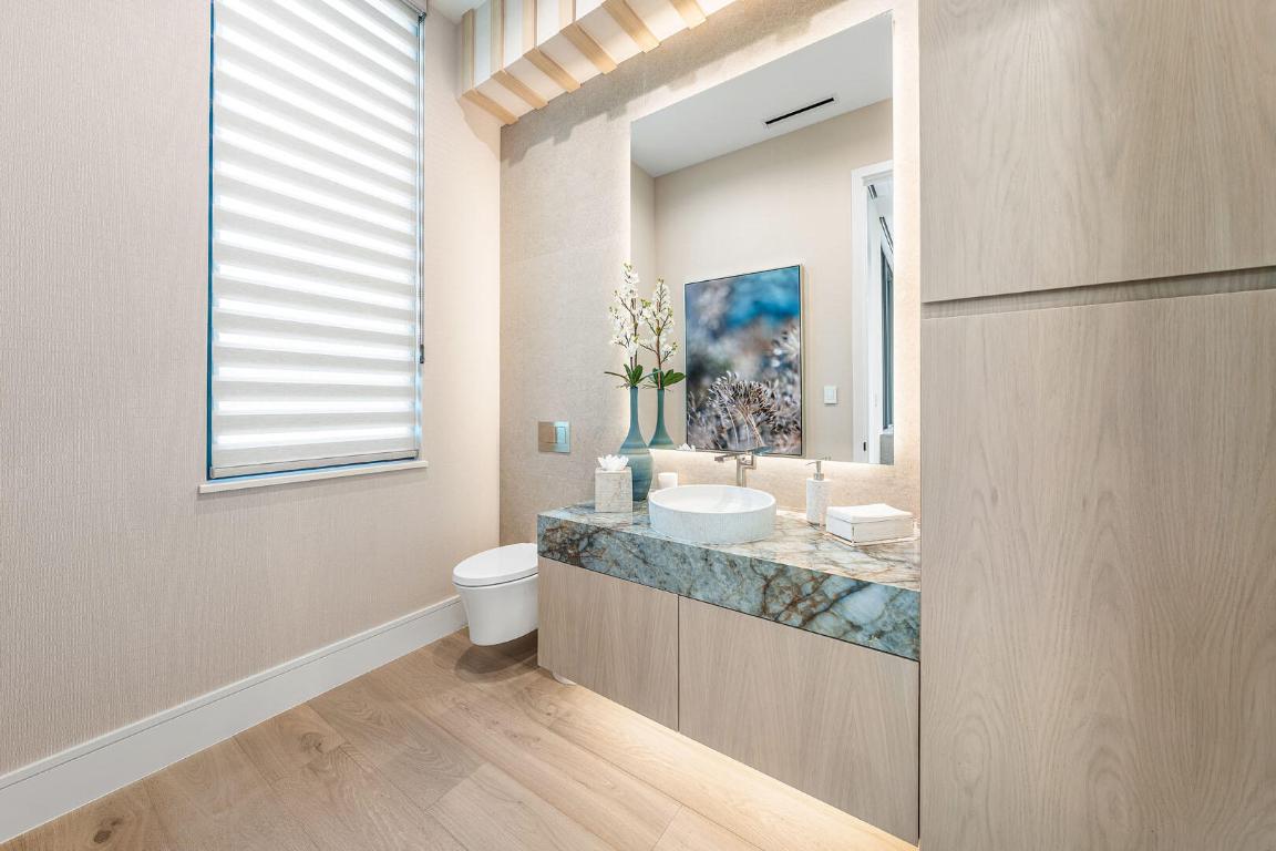 481 Thatch Palm Boca Raton, FL 33432