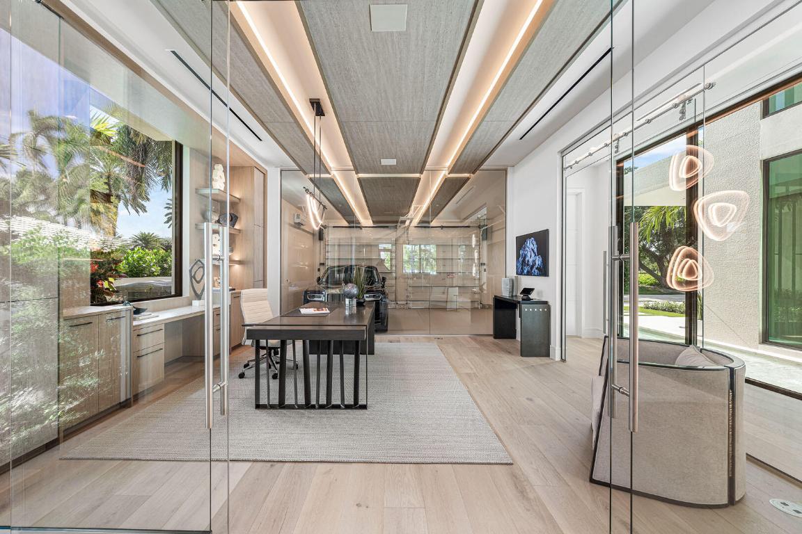 481 Thatch Palm Boca Raton, FL 33432