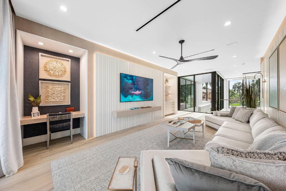 481 Thatch Palm Boca Raton, FL 33432