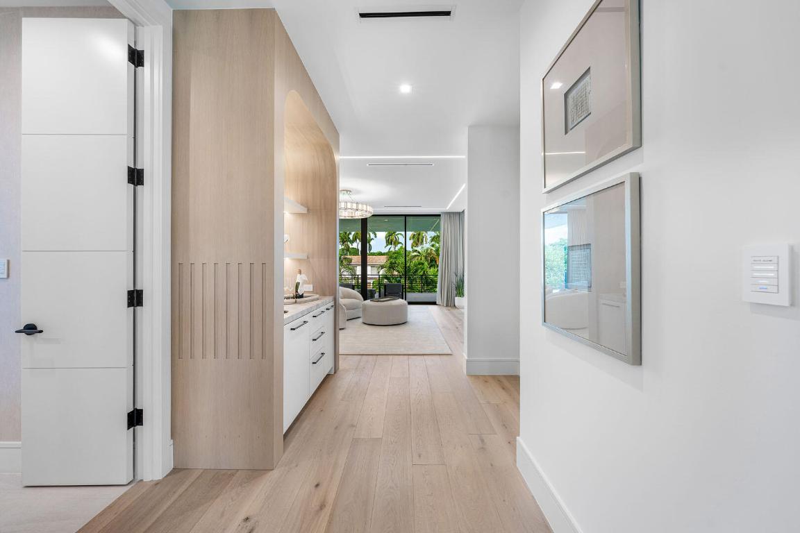 481 Thatch Palm Boca Raton, FL 33432