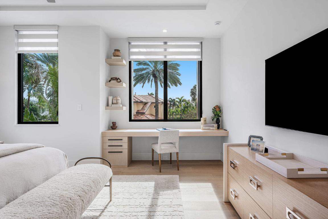 481 Thatch Palm Boca Raton, FL 33432