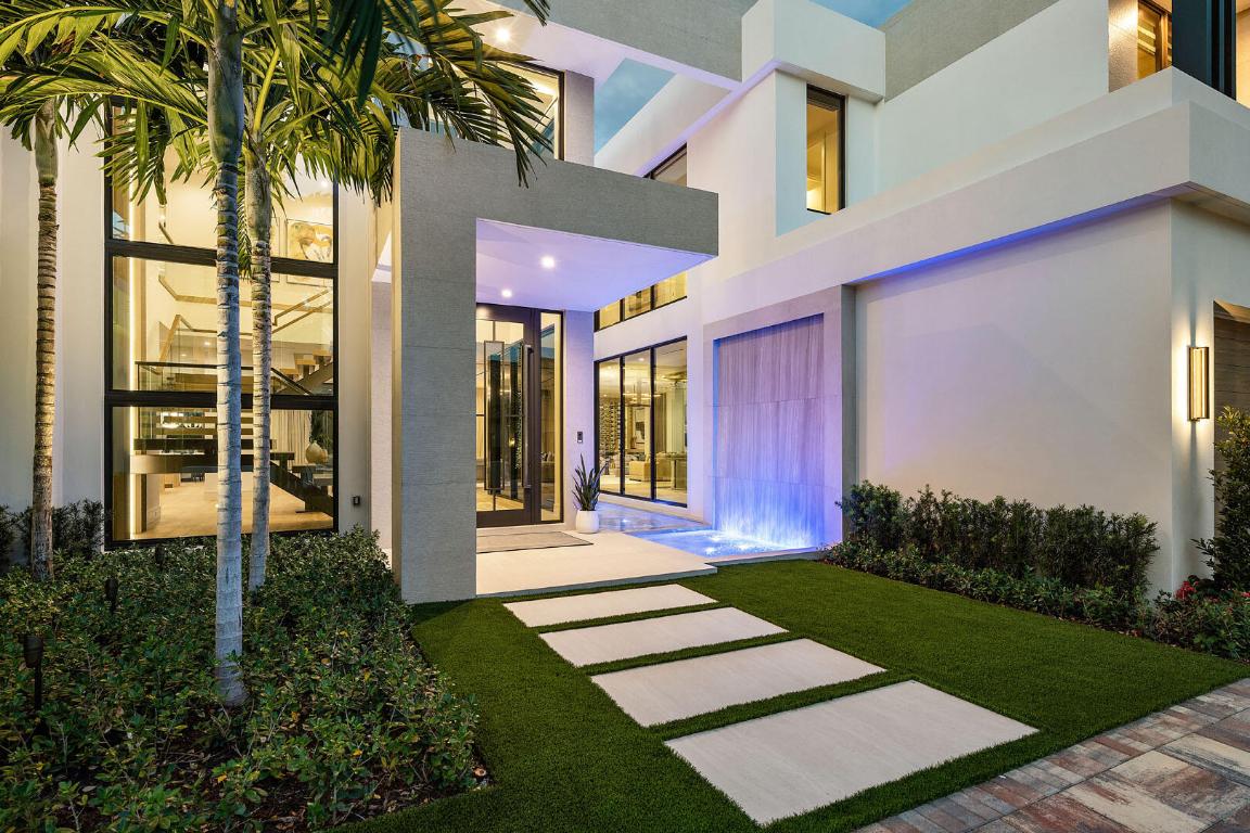 481 Thatch Palm Boca Raton, FL 33432