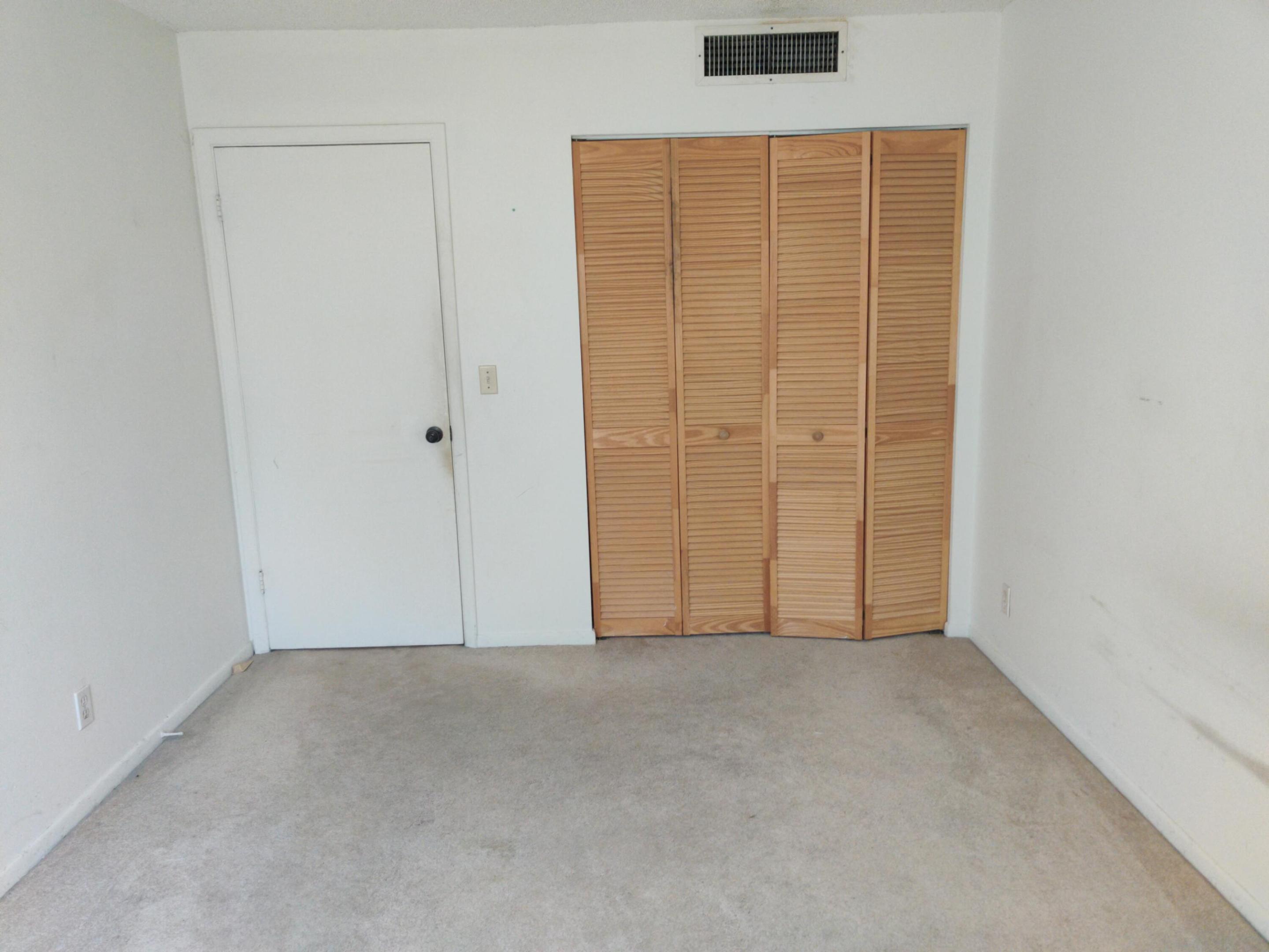 150 Pineview #E4 Jupiter, FL 33469