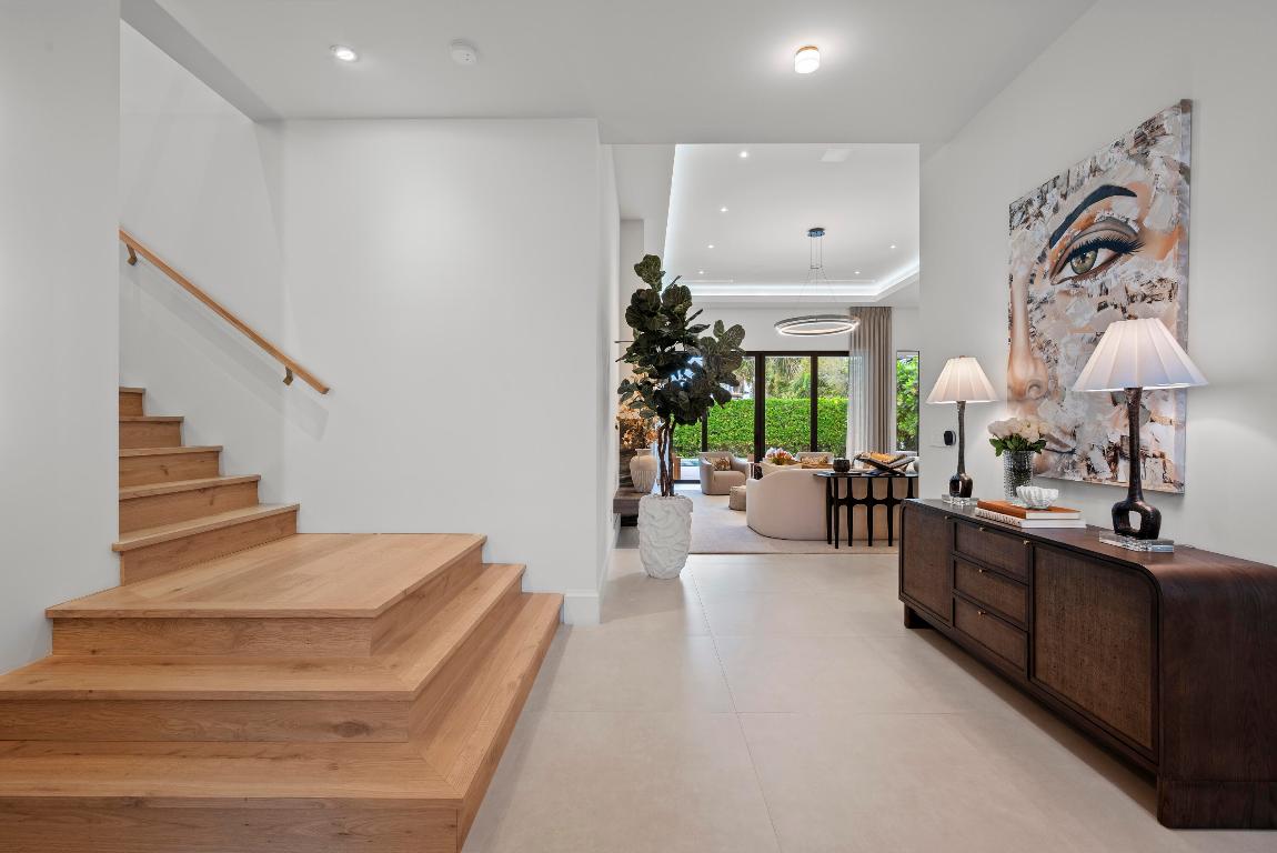 401 NE 2nd Boca Raton, FL 33432