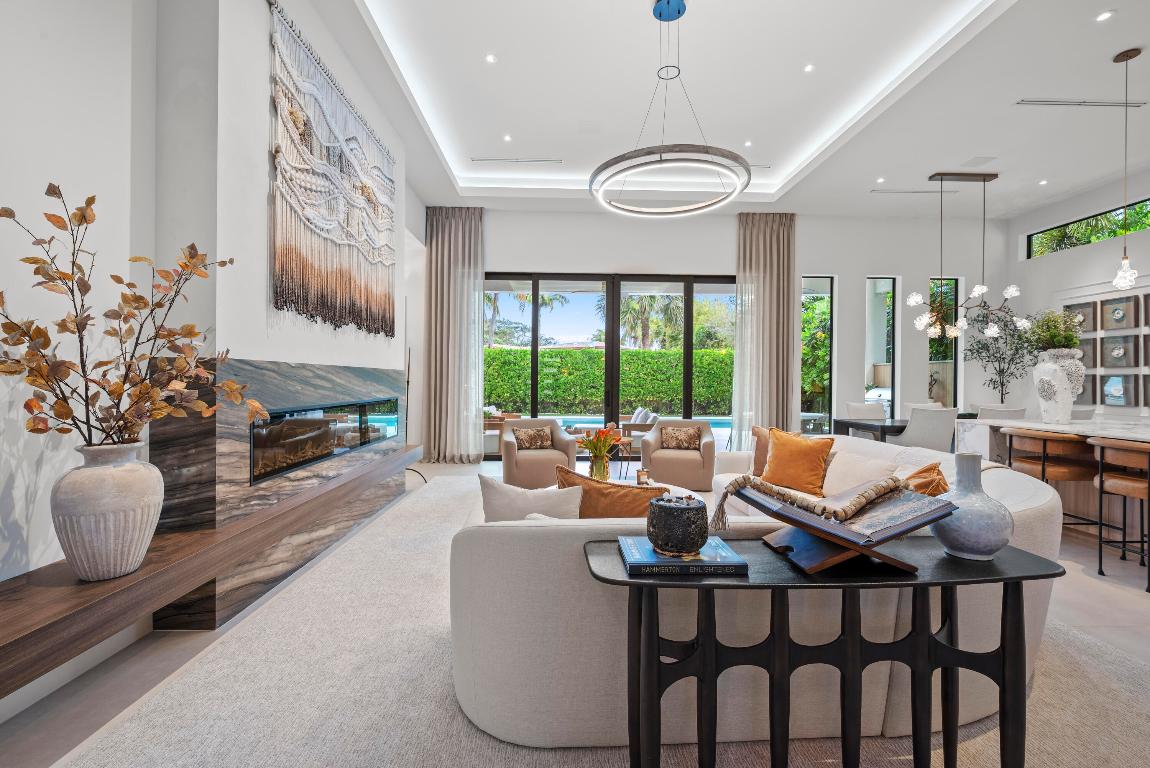 401 NE 2nd Boca Raton, FL 33432